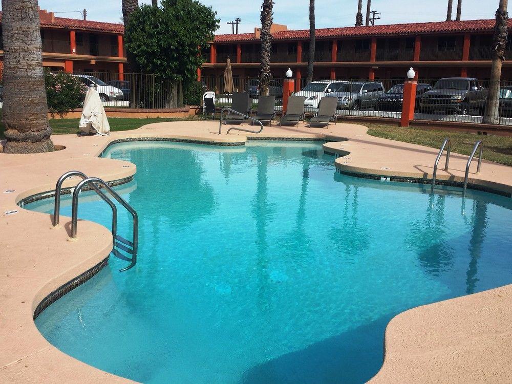 Howard Johnson By Wyndham Phoenix Airport/Downtown Area Exterior foto