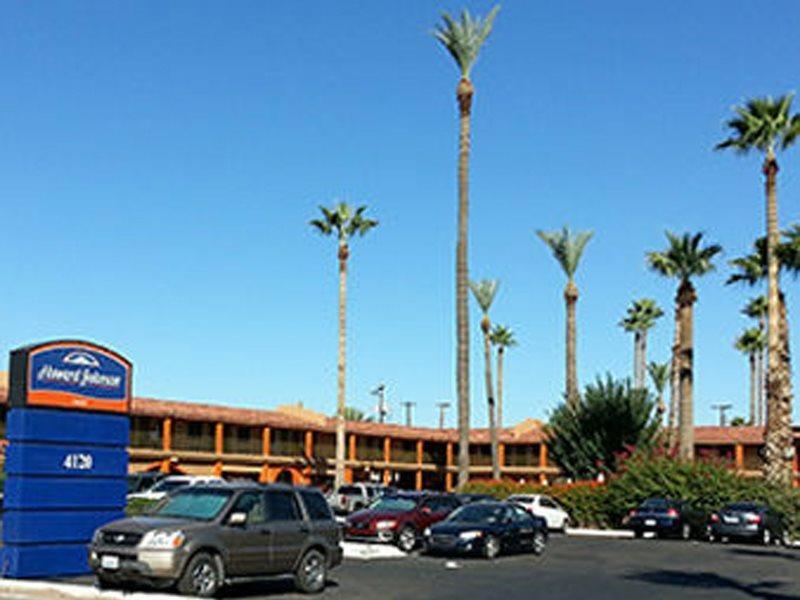 Howard Johnson By Wyndham Phoenix Airport/Downtown Area Exterior foto